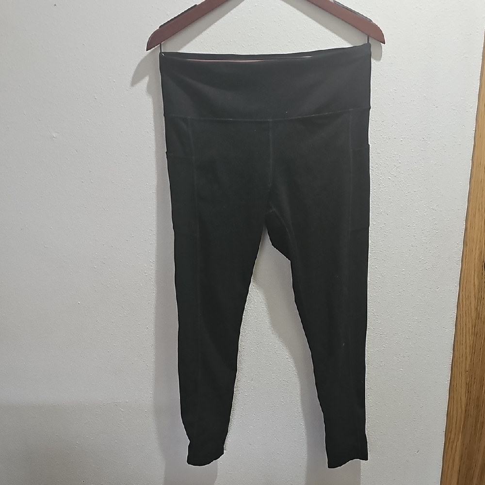 Amazon Essentials Black Leggings